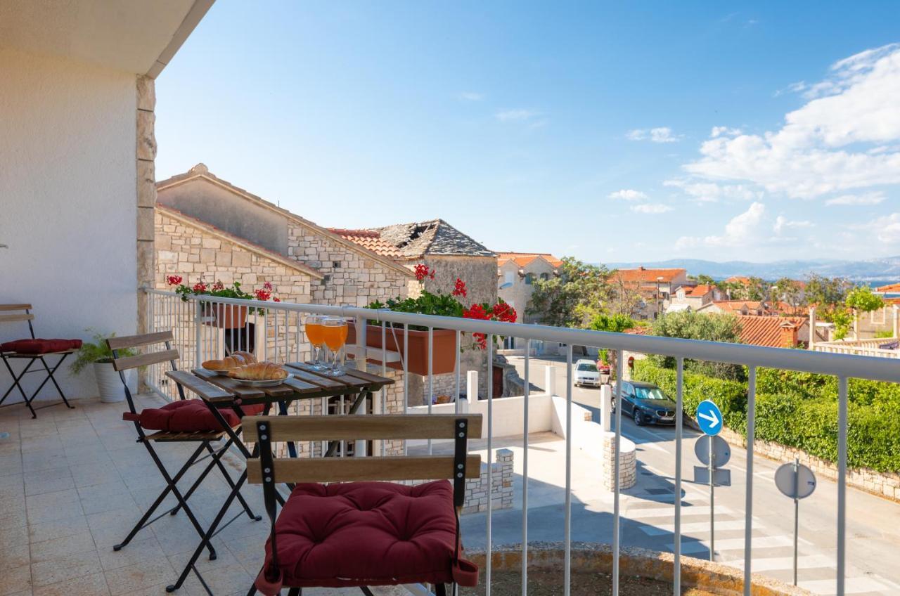Apartment Nona - Center, 150 Meters From The Beach Supetar Zewnętrze zdjęcie