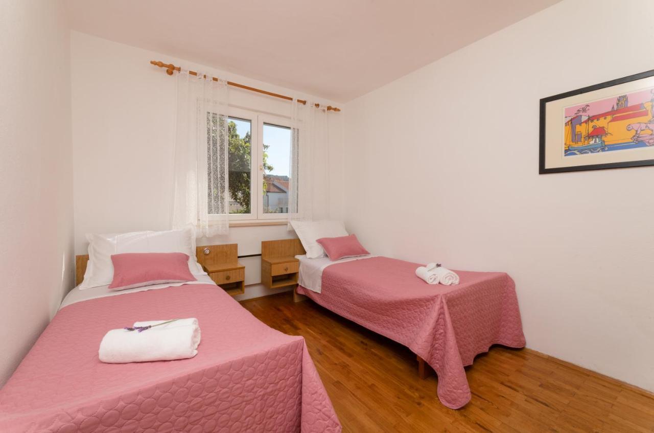 Apartment Nona - Center, 150 Meters From The Beach Supetar Zewnętrze zdjęcie
